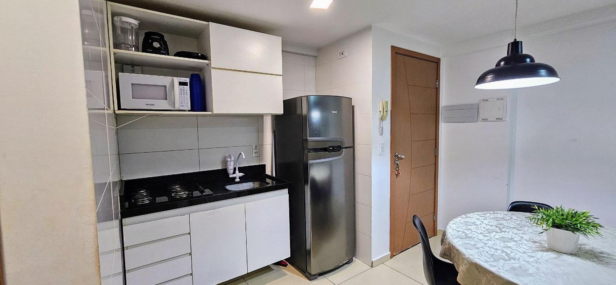 Apartamento Cabo Branco, 2 Quadras Do Mar, Piscina, Garagem