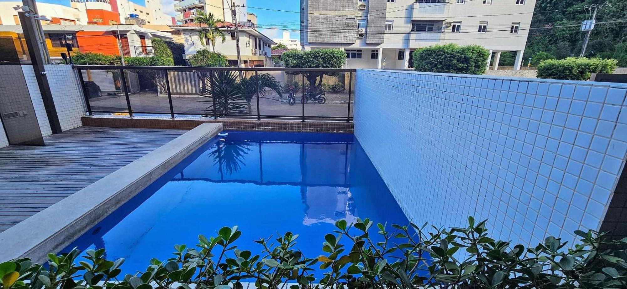 Apartamento Cabo Branco, 2 Quadras Do Mar, Piscina, Garagem